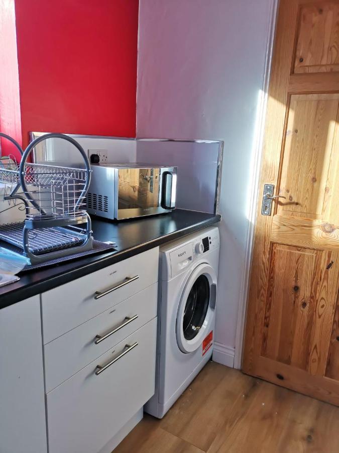 The Superhost - 4 Bedroom House ซันเดอร์แลนด์ ภายนอก รูปภาพ
